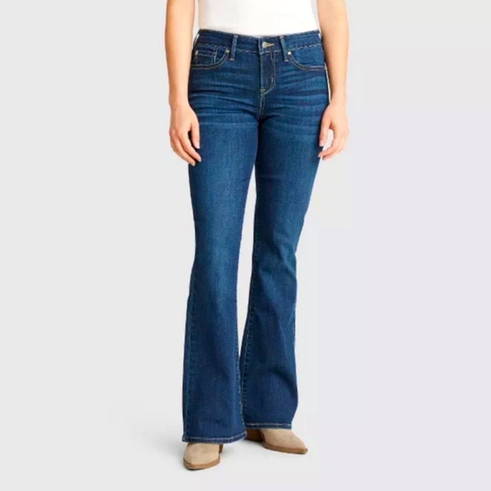 Women's Denizen Levi’s Blue Mid Rise Bootcut Jeans